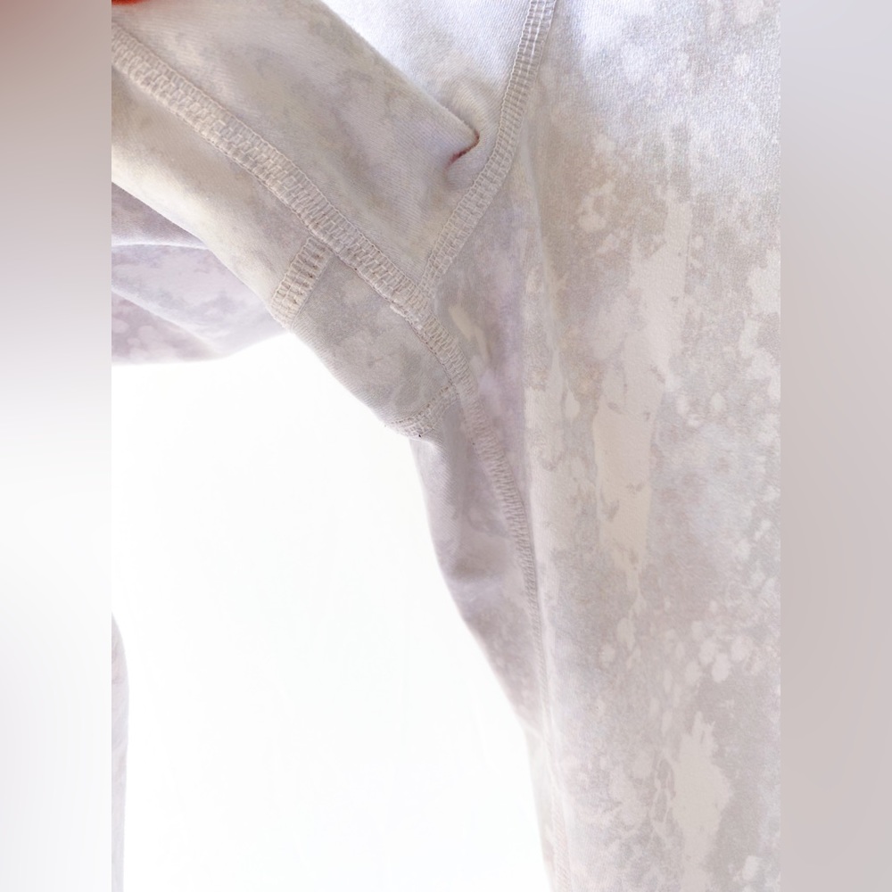 Alo Xs White Grey Python Snake Print Capri Leggin… - image 6